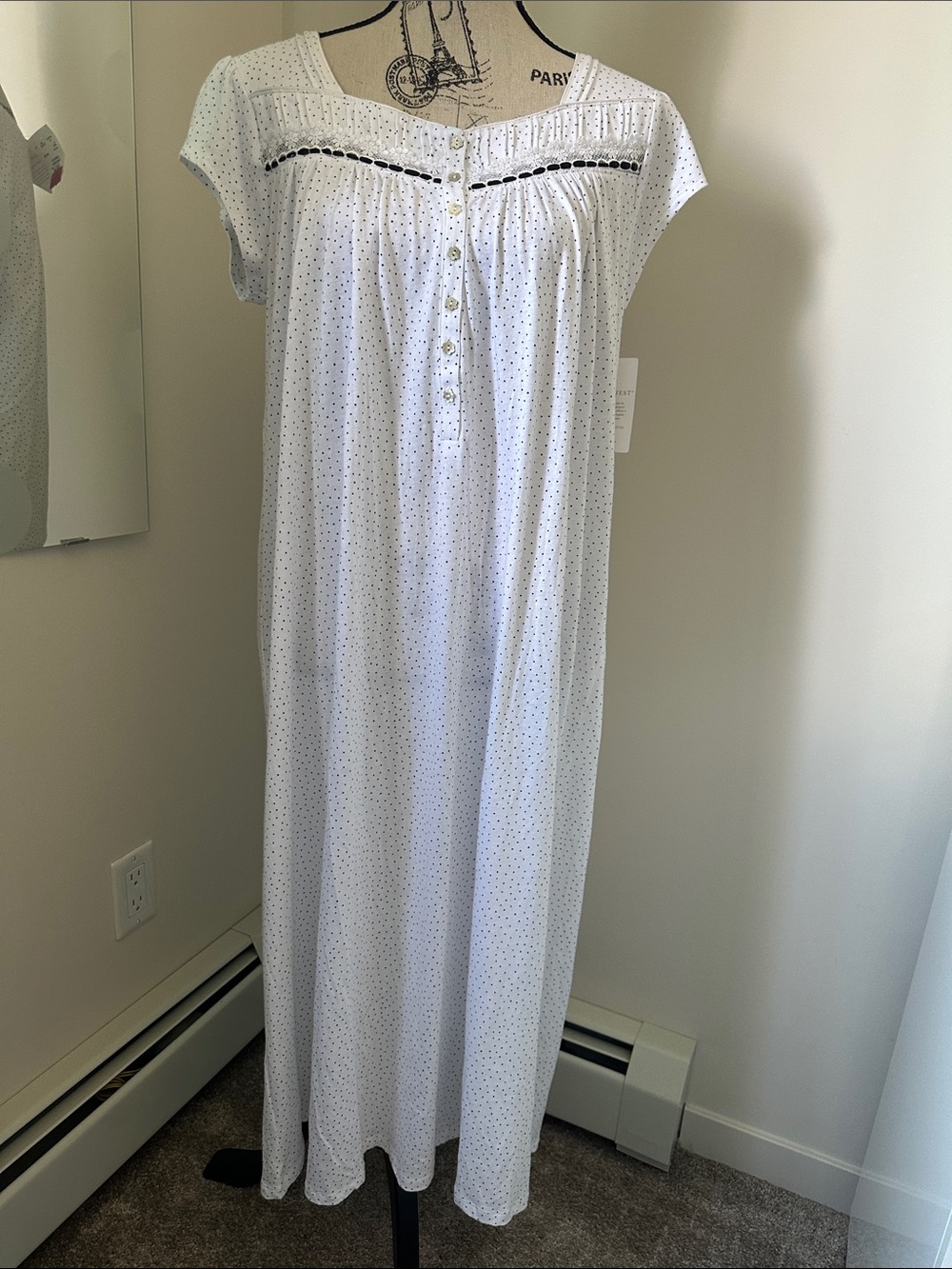 Eileen West White 100% Cotton Cap-Sleeve Nightgown with Black Trim